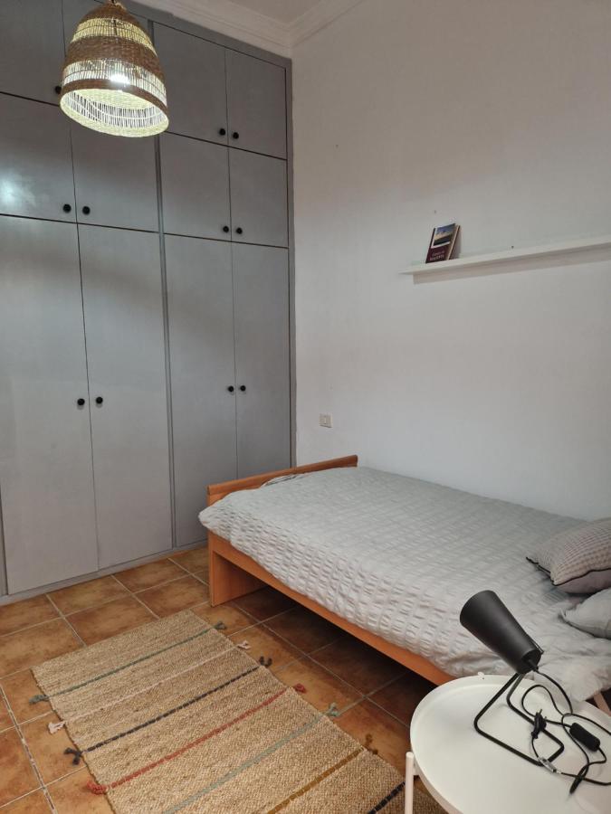 Kgemelas Telde Buitenkant foto