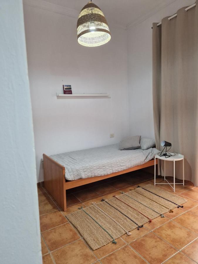 Kgemelas Telde Buitenkant foto